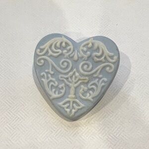40 Wedgewood Decorative Heart Stone Trinket Box - Blue Cream